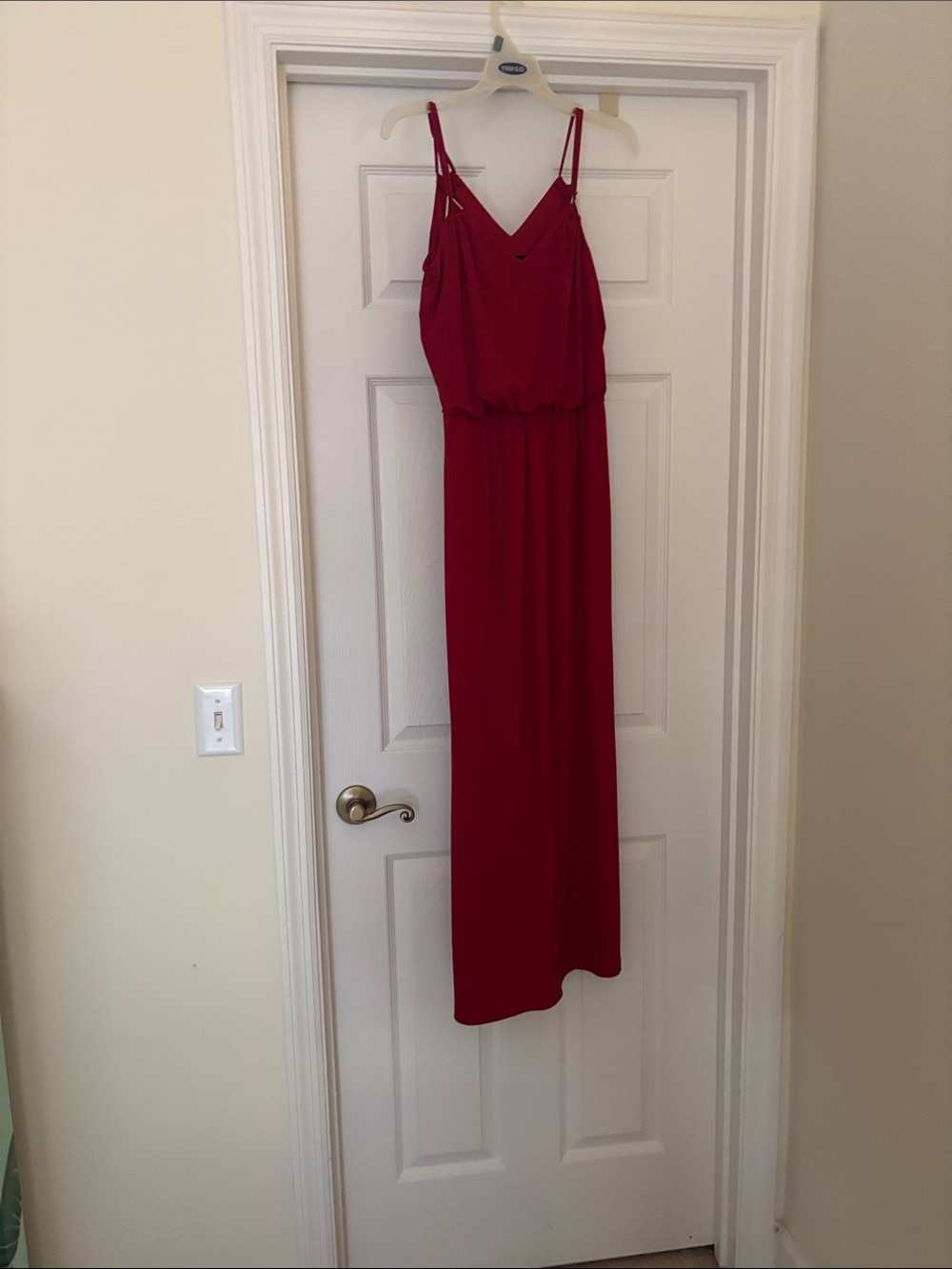 Women’s sparkly red evening dress
